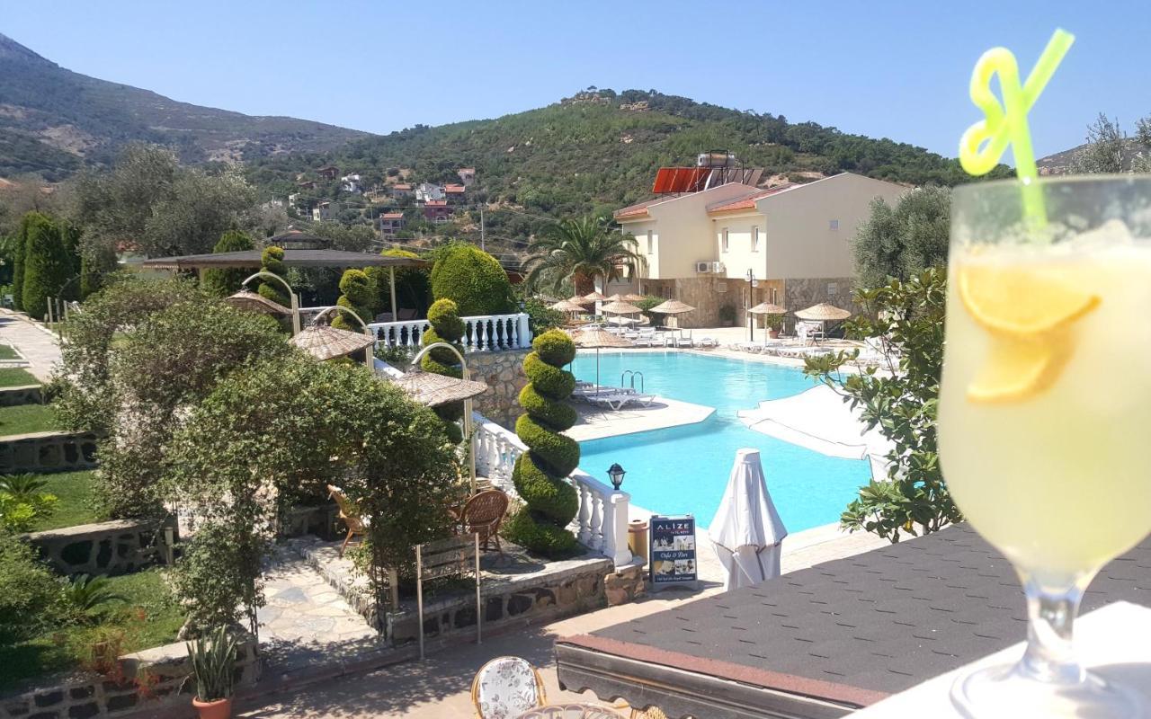 Alize Resort Hotel Yenifoca Екстер'єр фото